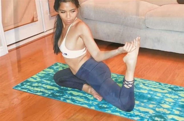 Jada Kai , Jackie Knight – Stepbrother Massage Leads to Ripped Yoga Pants 1080p FullHD 2020